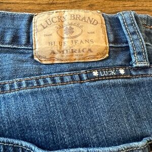 Lucky Brand Jeans 36x32- 221 Original Stretch